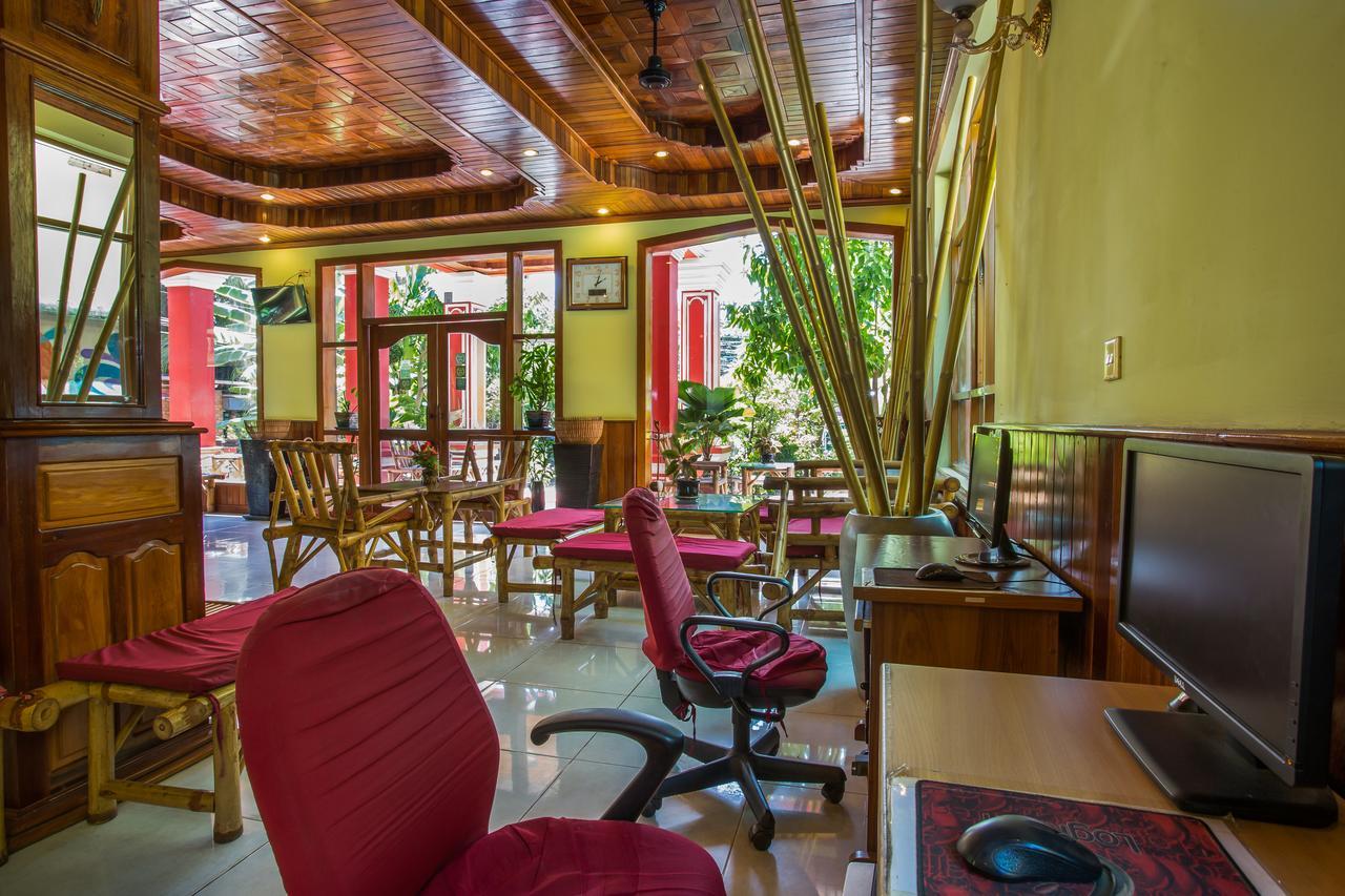 Side Walk Hotel Siem Reap Extérieur photo