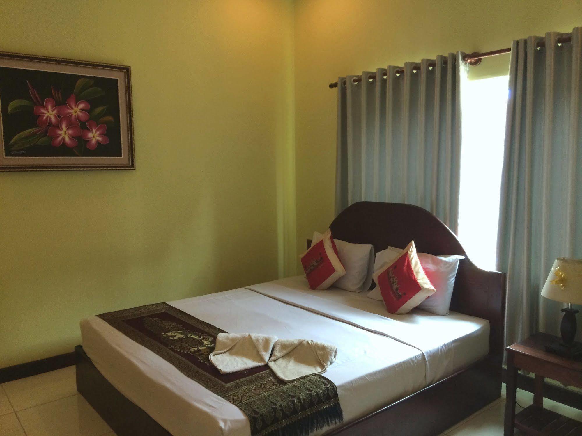 Side Walk Hotel Siem Reap Extérieur photo