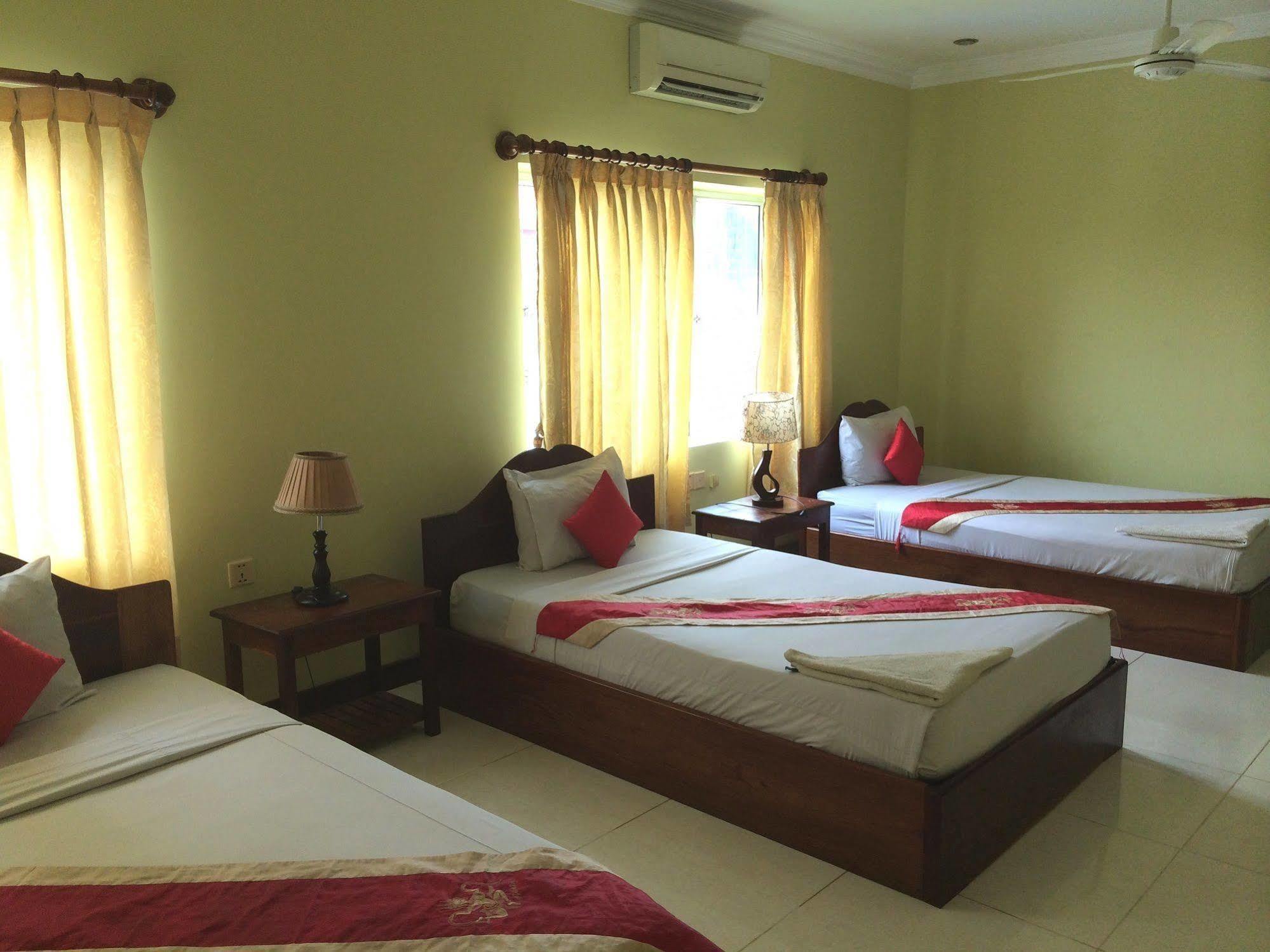 Side Walk Hotel Siem Reap Extérieur photo